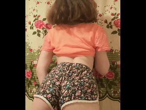 ❤️ Seksīga jauna skaistule izģērbjas no šortiem kamerā Slepkavas pie mums lv.milfnut-net.ru ☑